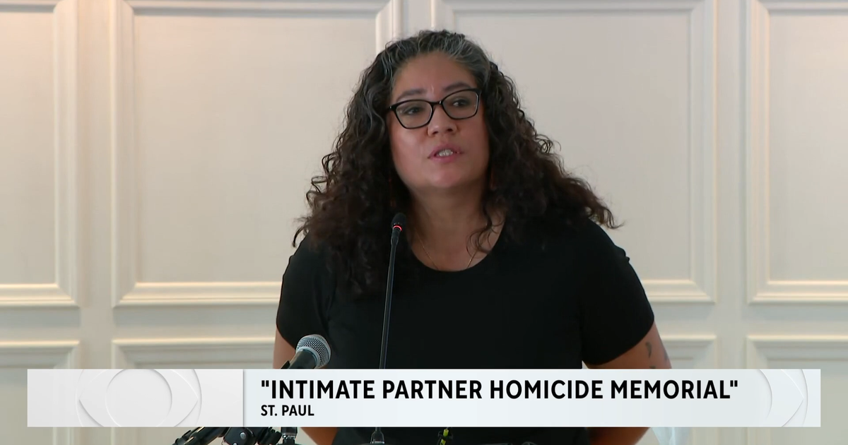 Ceremony honors those lost to domestic violence - CBS Minnesota