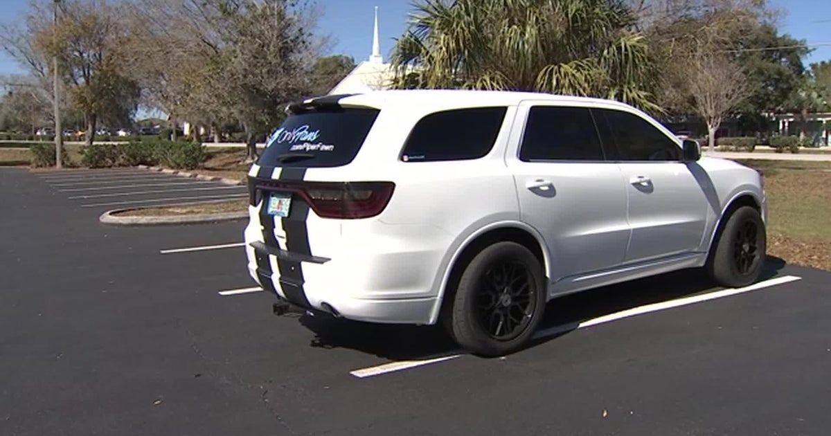 Central Florida mom banned from dropping off children at faculty due to the fact of OnlyFans decal Central Florida mom banned from dropping off children at faculty due to the fact of OnlyFans decal