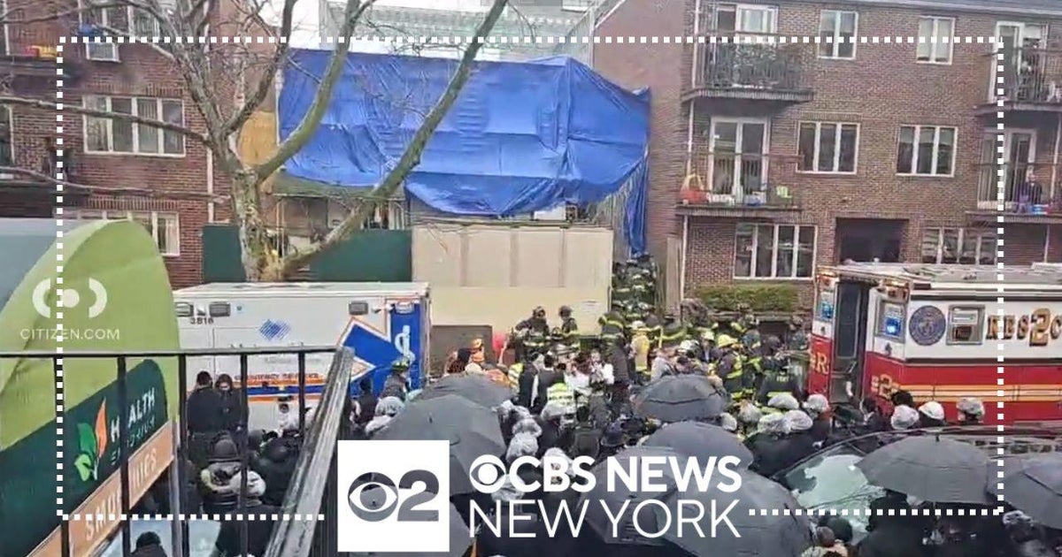 Worker killed in Brooklyn floor collapse - CBS New York