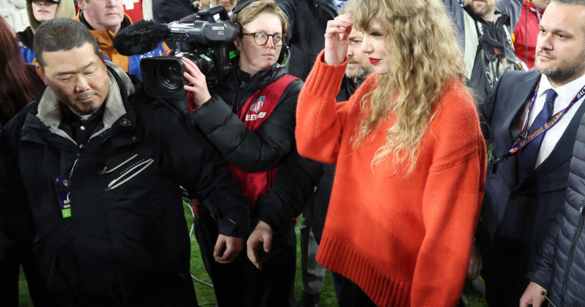 Image for article Japanese embassy says Taylor Swift should comfortably make it in time for the Super Bowl  CBS News