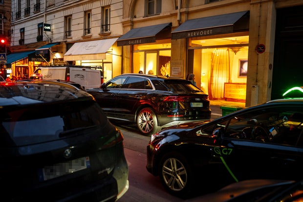 Paris is poised to triple parking charges for SUVs to almost $20 per hour