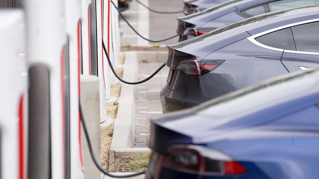 Electric Vehicles news - Today’s latest updates - CBS Boston
