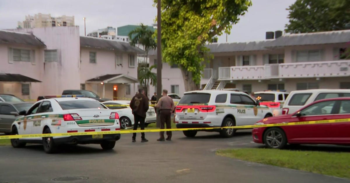 Parking lot strike and operate led to taking pictures in SW Miami-Dade