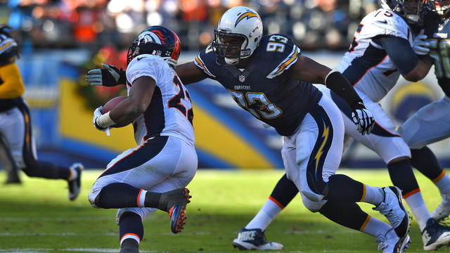 NFL: DEC 14 Broncos at Chargers 