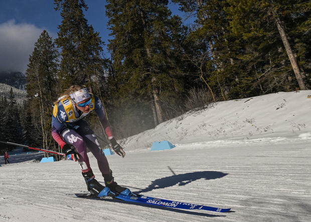 Women's Cross Country 15km Freestyle Mass Start In Canmore 