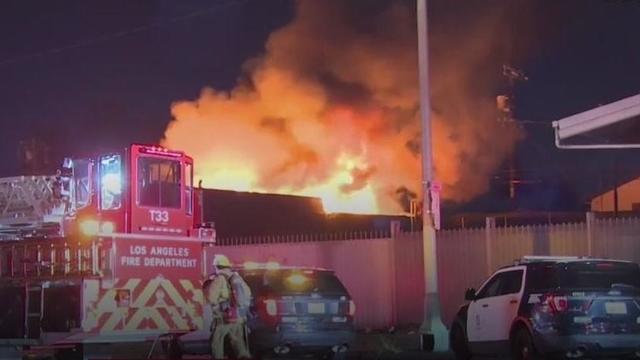 south-la-warehouse-fire.jpg 