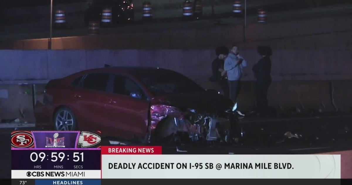 Deadly accident disrupts southbound traffic on I-95 - CBS Miami