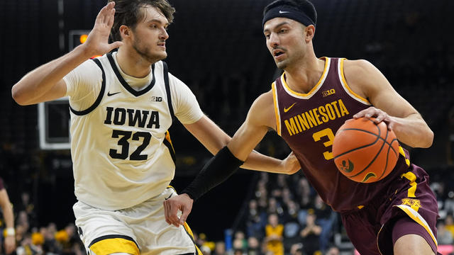 Minnesota Iowa Basketball 