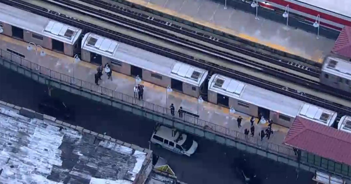 Няколко души бяха простреляни на метростанция Бронкс