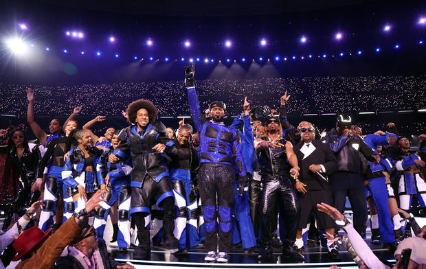 H.E.R., Ludacris, Usher, Jermaine Dupri and will.i.am in the Apple Music Super Bowl LVIII Halftime Show 