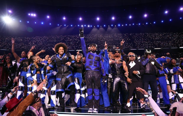 H.E.R., Ludacris, Usher, Jermaine Dupri and will.i.am in the Apple Music Super Bowl LVIII Halftime Show