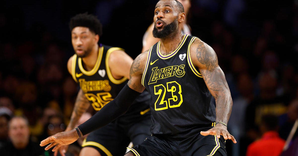 How to Watch the Los Angeles Lakers Live in 2022 - TV Guide