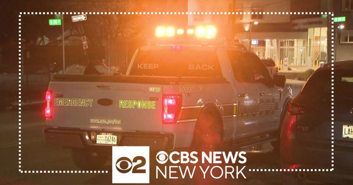 Police seek hit-and-run driver in Queens - CBS New York