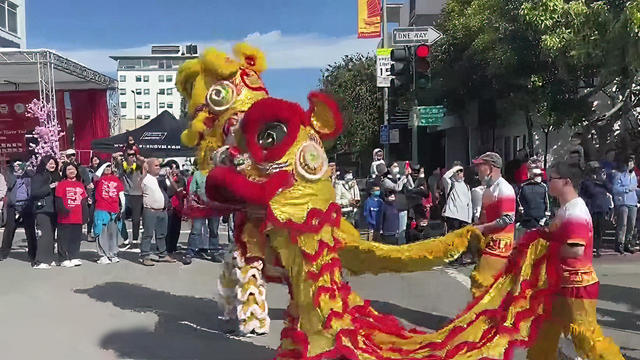 Oakland Chinatown New Year Parade 