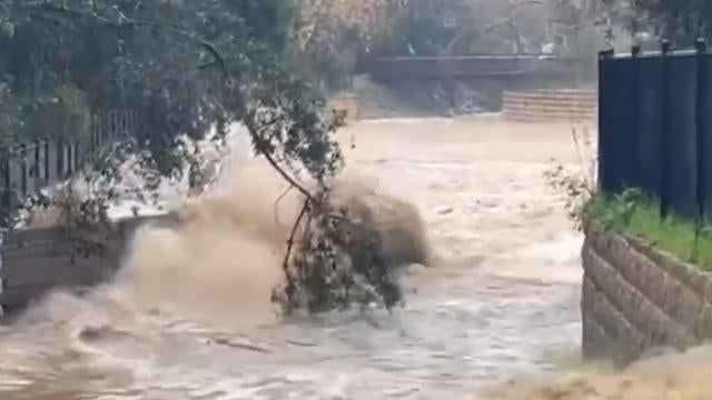 cbsn-fusion-another-atmospheric-river-triggering-floods-in-california-thumbnail-2696478-640x360.jpg 