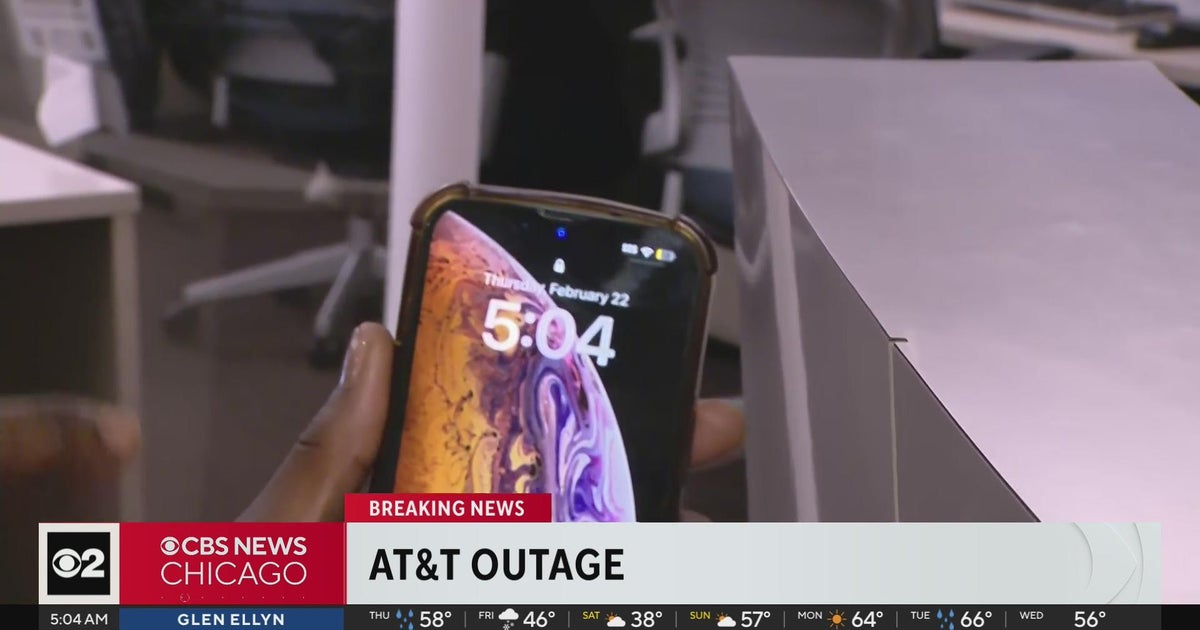 AT&T customers experiencing nationwide outage impacting cellphones ...