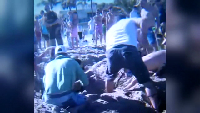 florida-beach-sand-hole-collapse.png 