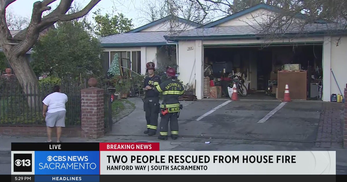 2 rescued from south Sacramento house fire