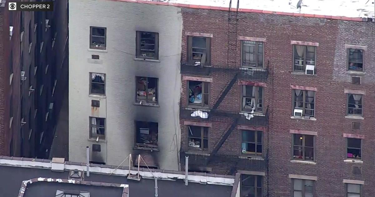 Литиево-йонна батерия причини смъртоносен пожар в жилищна сграда в Харлем, според FDNY