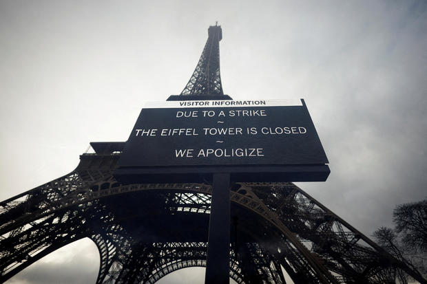 FILE PHOTO: Eiffel Tower shut due to workers' strike 