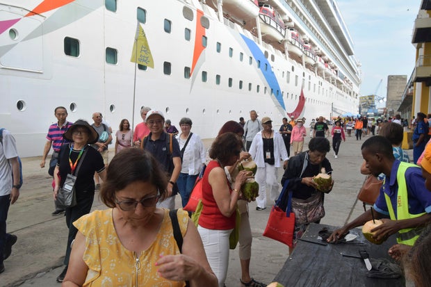 Kenya Cruise Ship Tourists