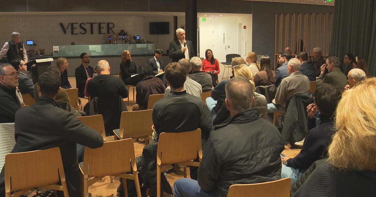 Fort Point residents voice anger, frustration over new migrant shelter