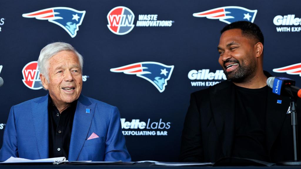 NFL execs critical of Robert Kraft, Patriots' offseason: "They missed
out on everyone"