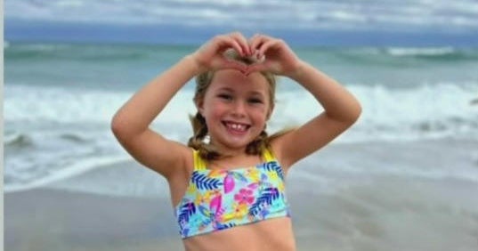 Female, 7, who died in sand gap collapse at Lauderdale-By-The-Sea laid to rest in Indiana Female, 7, who died in sand gap collapse at Lauderdale-By-The-Sea laid to rest in Indiana