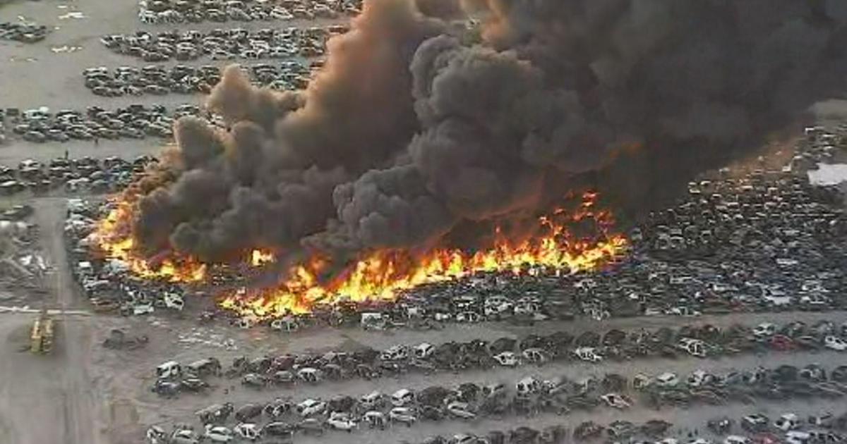 Firefighters battle massive blaze at Grand Prairie junkyard