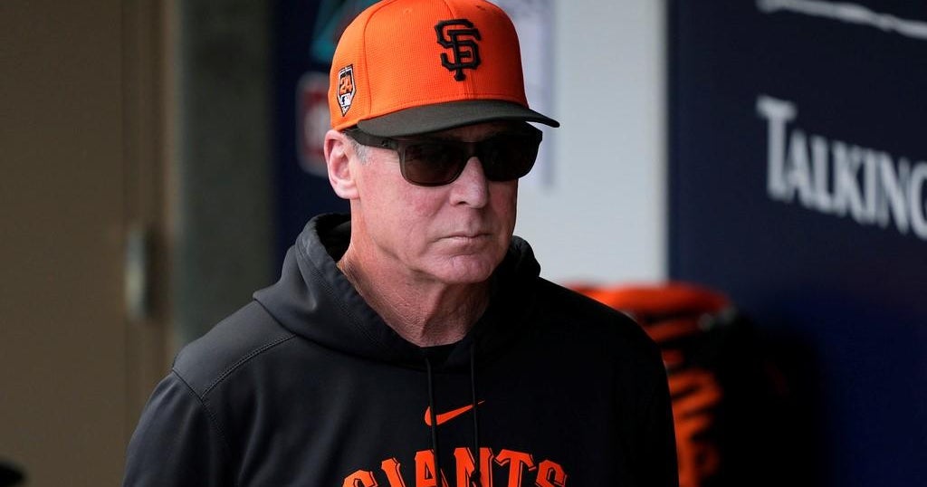 Giants plan to keep manager Bob Melvin through 2026 as team picks up option 