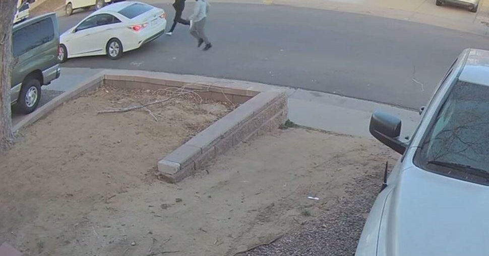 2 USPS letter carriers robbed at gunpoint in Denver's Montbello ...