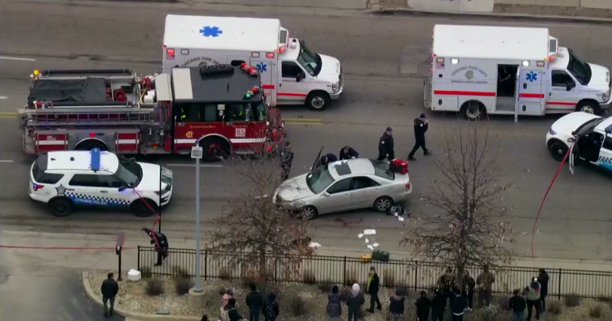 Two men critically wounded in shooting on Chicago's Southwest Side ...