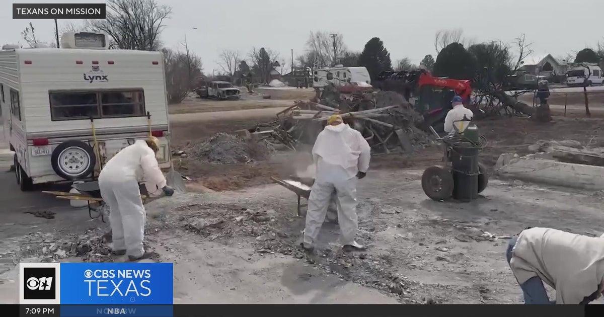 North Texas volunteers still aiding Panhandle wildfire victims - CBS Texas
