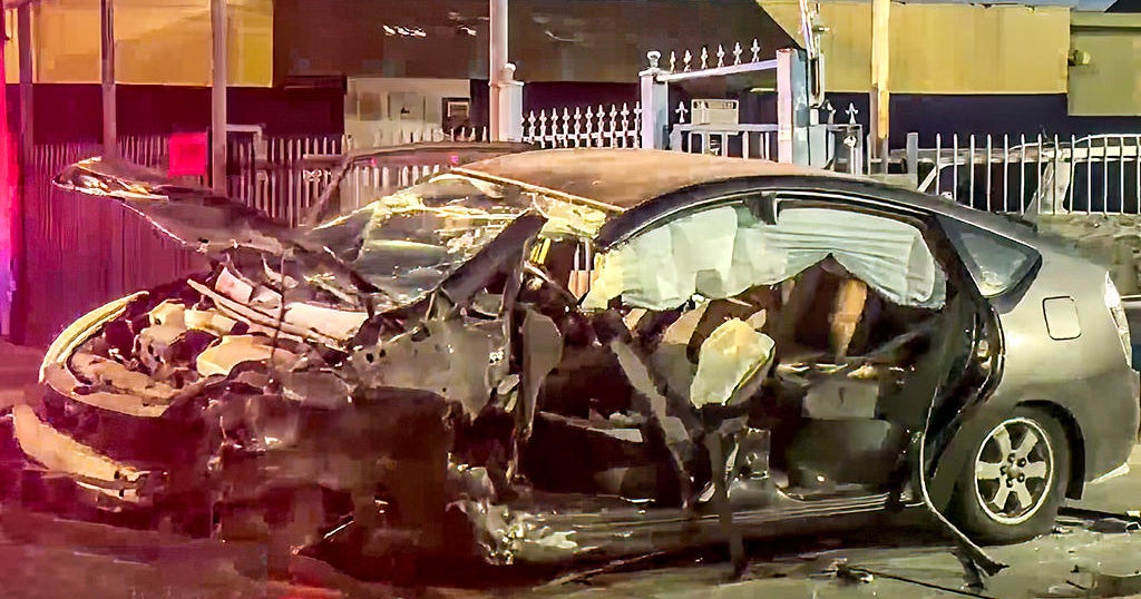 Oakland crash involving AC Transit bus injures 16 CBS San Francisco