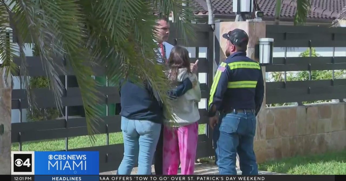 Person fatally shot himself in SW Miami-Dade house, bullet hit his girlfriend Person fatally shot himself in SW Miami-Dade house, bullet hit his girlfriend