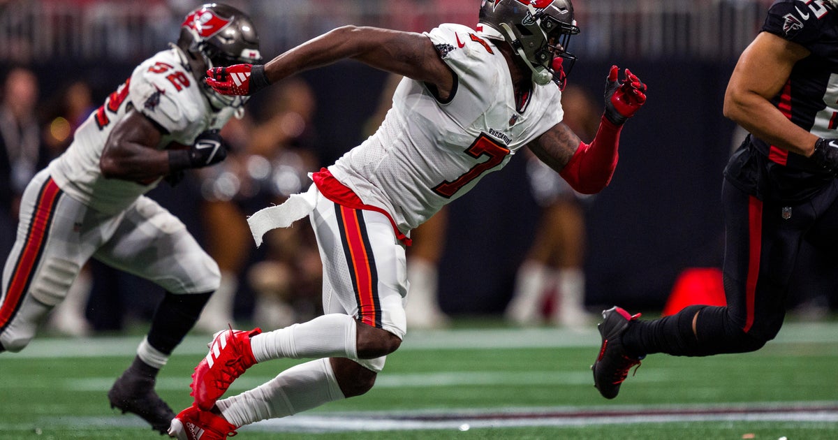 Dolphins agree to 1-yr promotions with LB Shaquil Barrett, S Jordan Poyer as defensive players depart Dolphins agree to 1-yr promotions with LB Shaquil Barrett, S Jordan Poyer as defensive players depart