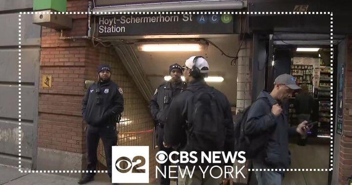 Man shot in the head on Brooklyn subway platform; 1 in custody - CBS ...