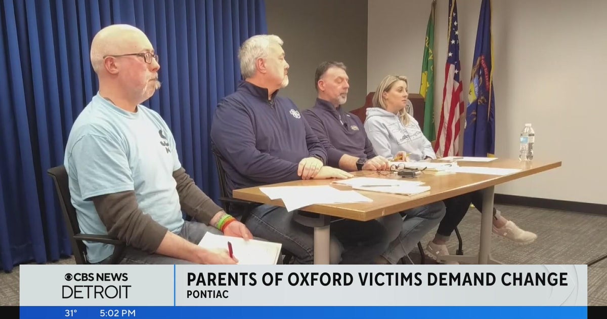 Parents of Oxford High School shooting victims demand change - CBS Detroit