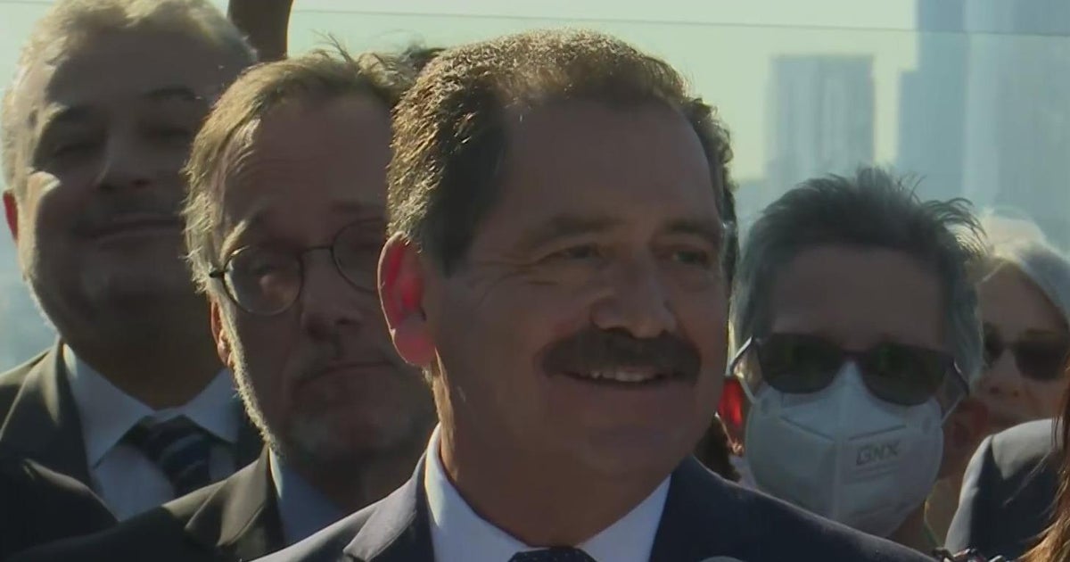 Jesus "Chuy" Garcia seeks 4th term in Congress against Ald. Raymond