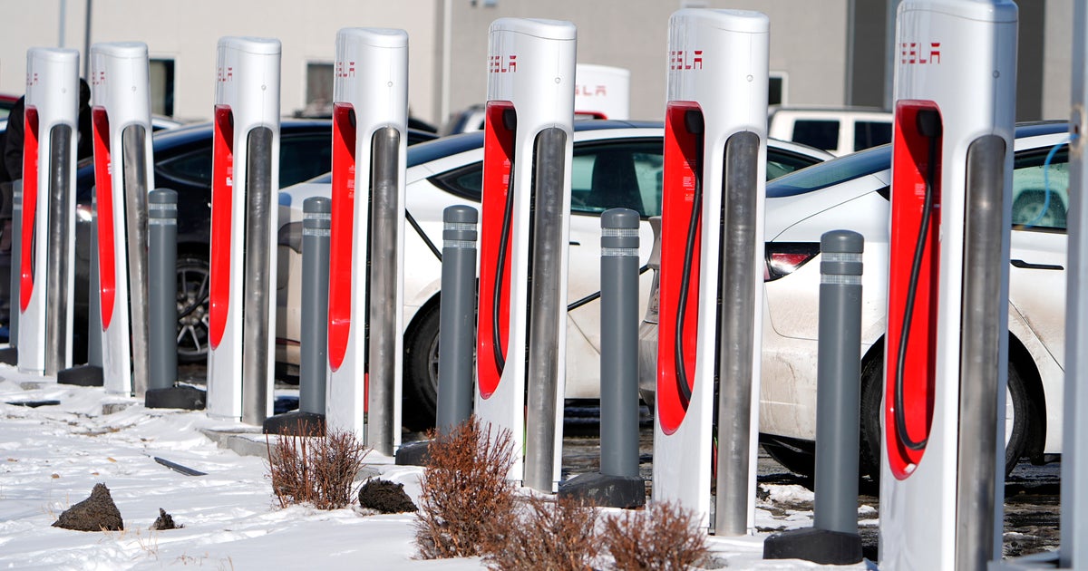 Governor signs bills creating electric vehicle charging station network ...