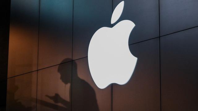 cbsn-fusion-why-apple-is-being-sued-by-the-justice-dept-thumbnail-2777780-640x360.jpg 