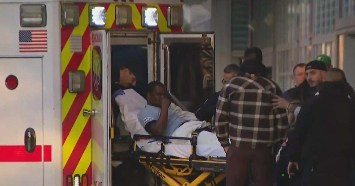 Chicago Police officer hurt, suspect killed in West Side shootout - CBS ...
