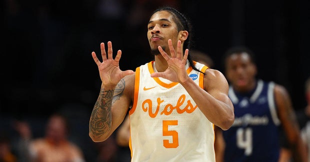 Saint Peter's v Tennessee