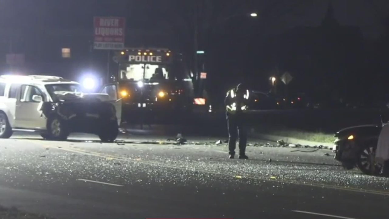 Fatal Car Crash news Today’s latest updates CBS Chicago