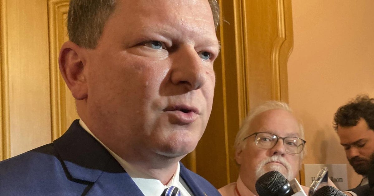 Head of fractured Ohio House loses some GOP allies, but may yet keep leadership role amid infighting - Vimarsana News