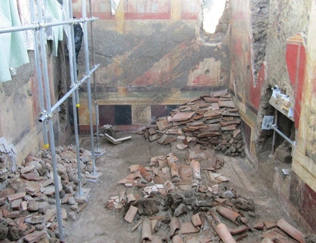 Evidences of a construction site has resurfaced in the rooms of an ancient domus during archaeological excavation in Pompeii