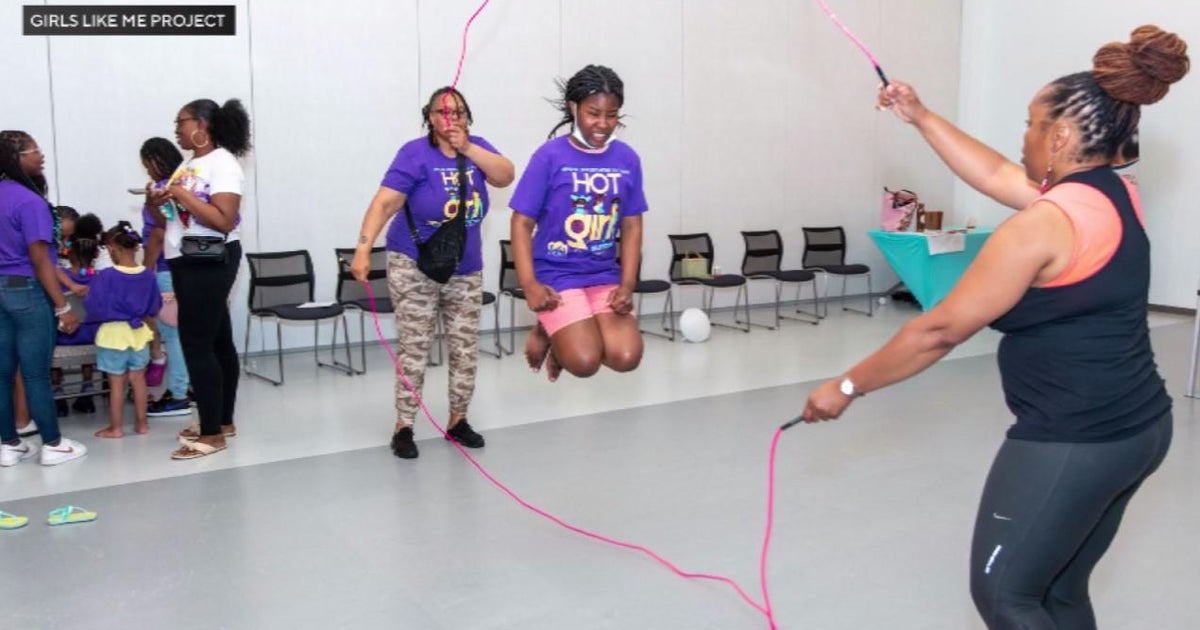 Girls Like Me Project hosts H.O.T. Girl Spring Resource Bash - CBS Chicago