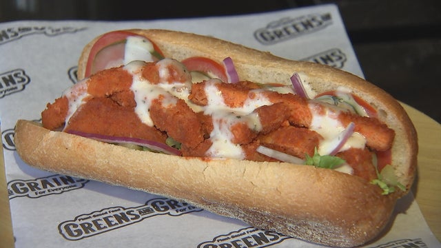vegan-vegetarian-plant-based-hoagie-buffalo-chikn-citizens-bank-park.jpg