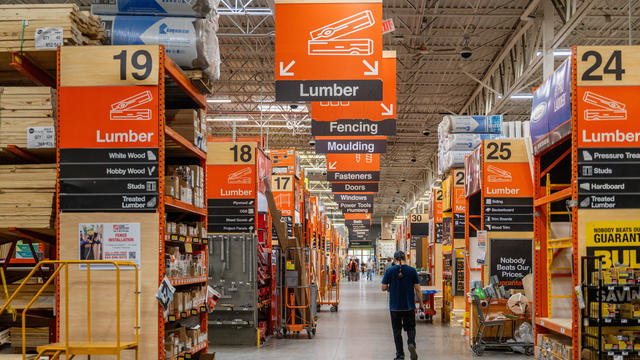 Home Depot Posts Better Than Expected Earnings 