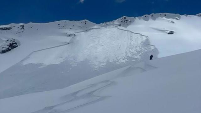 5-caught-in-avalanches-1-cropped-richmond-basin-from-caic-on-fb.jpg 